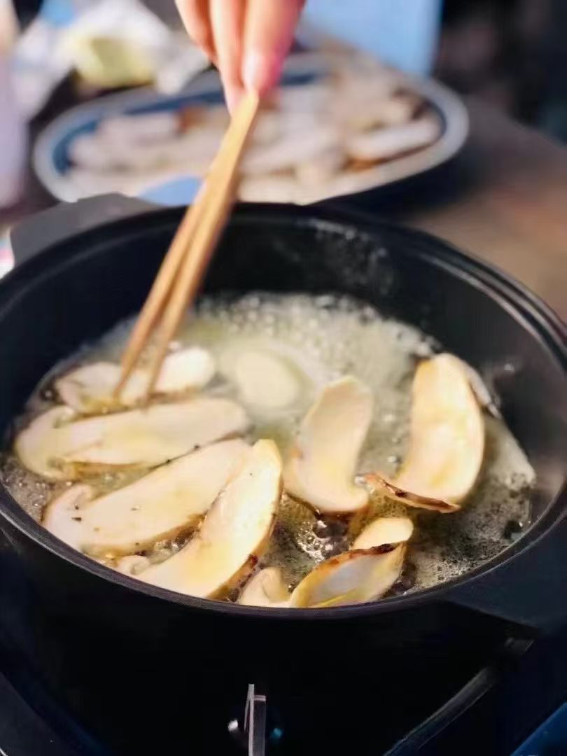 黃油煎松茸